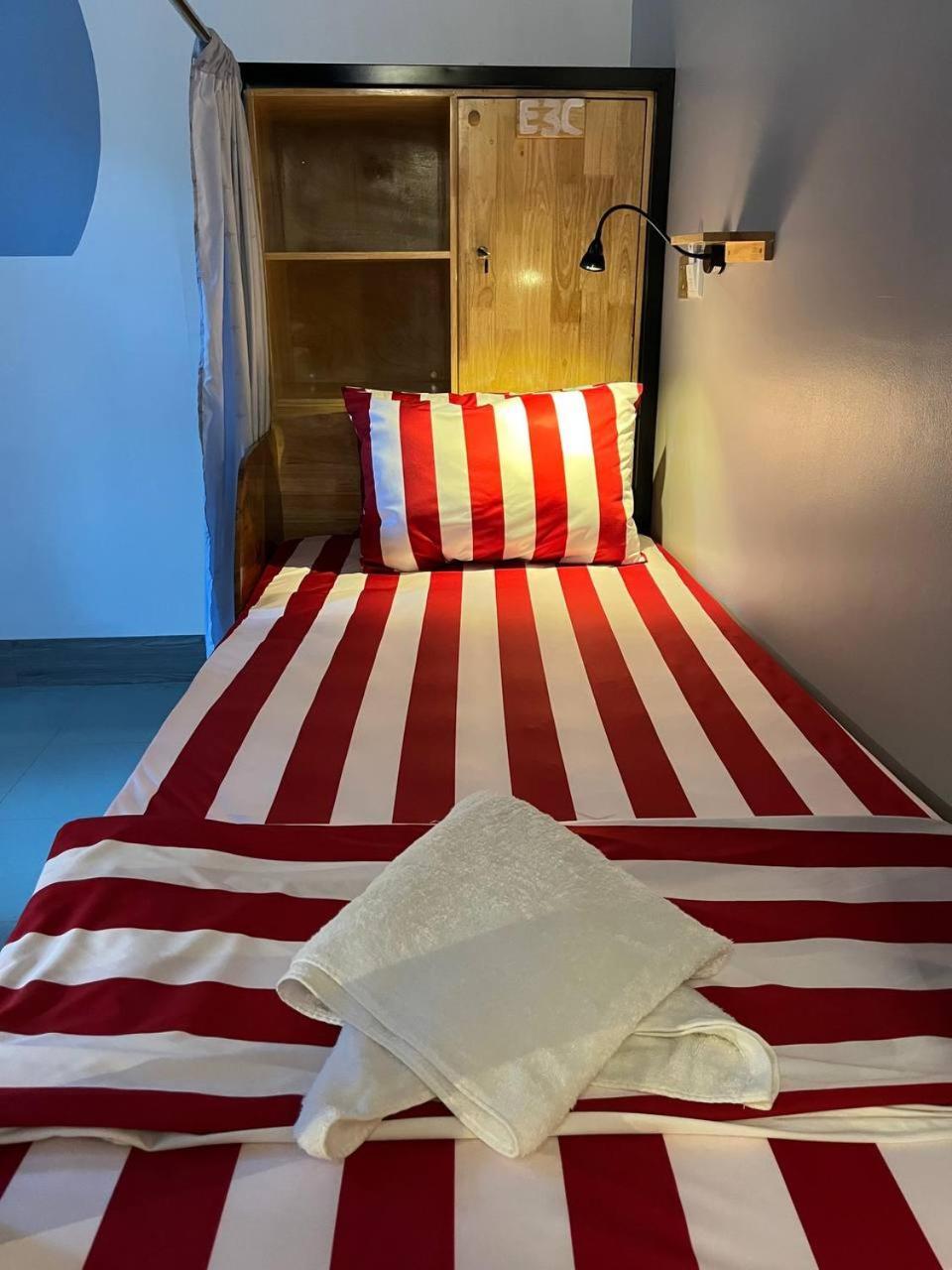 Por Chey Guesthouse Battambang Ngoại thất bức ảnh