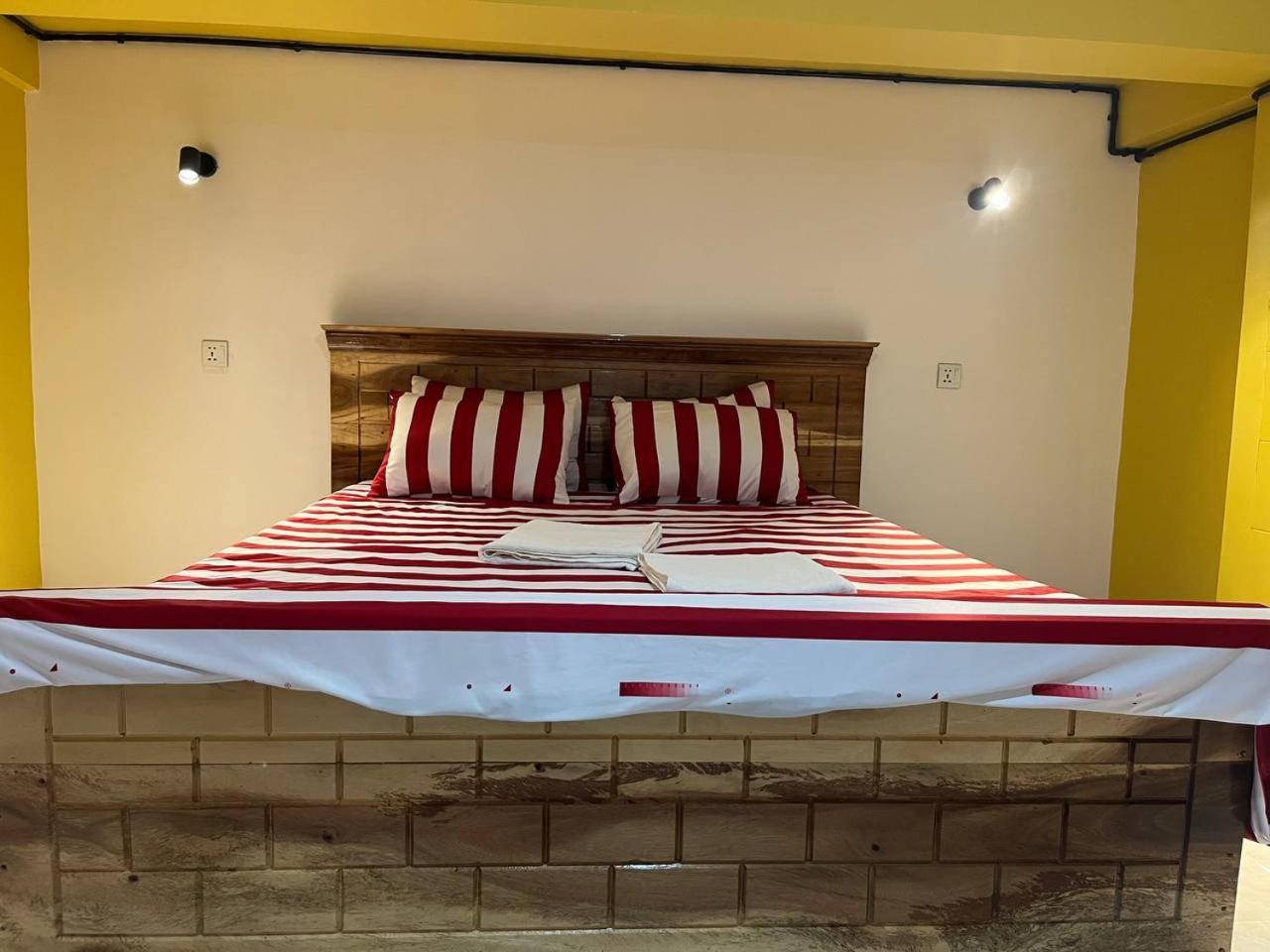 Por Chey Guesthouse Battambang Ngoại thất bức ảnh