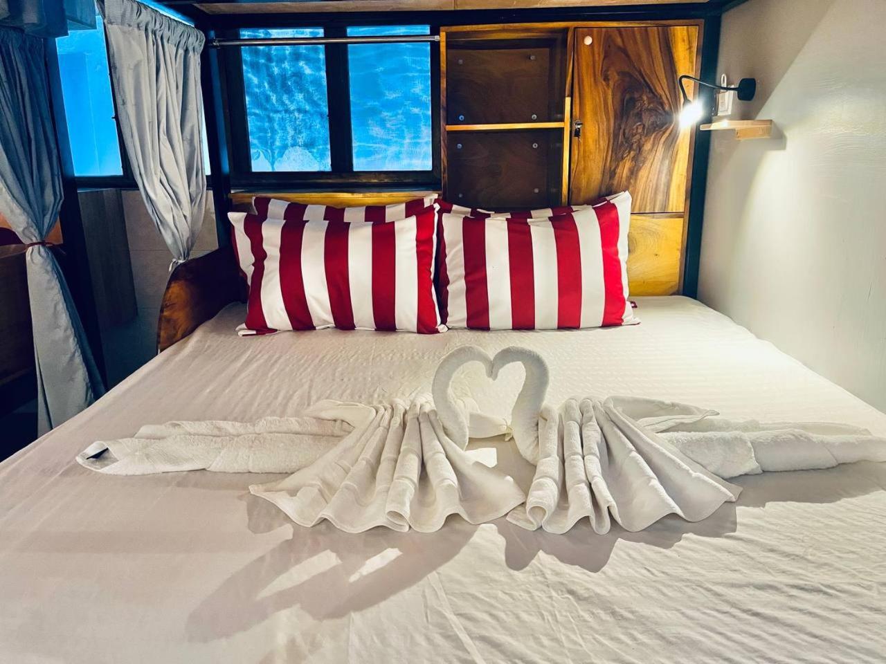 Por Chey Guesthouse Battambang Ngoại thất bức ảnh